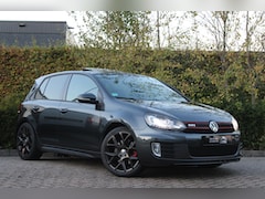 Volkswagen Golf - 2.0 GTI | DSG | Schuifkantel dak | Dynaudio | Keyless | Camera | Adaptief onderstel | Trek