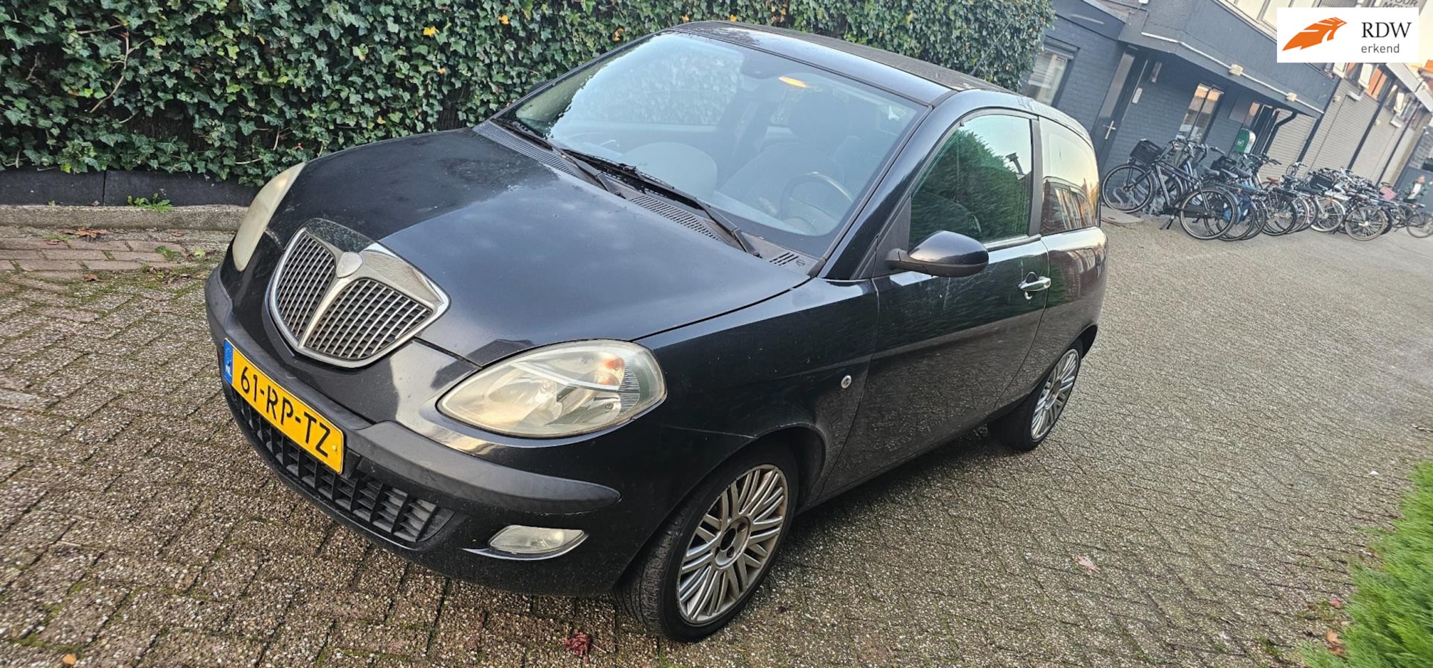 Lancia Y(psilon) - Ypsilon 1.4-16V Platino leuke opknapper 2mnd apk - AutoWereld.nl