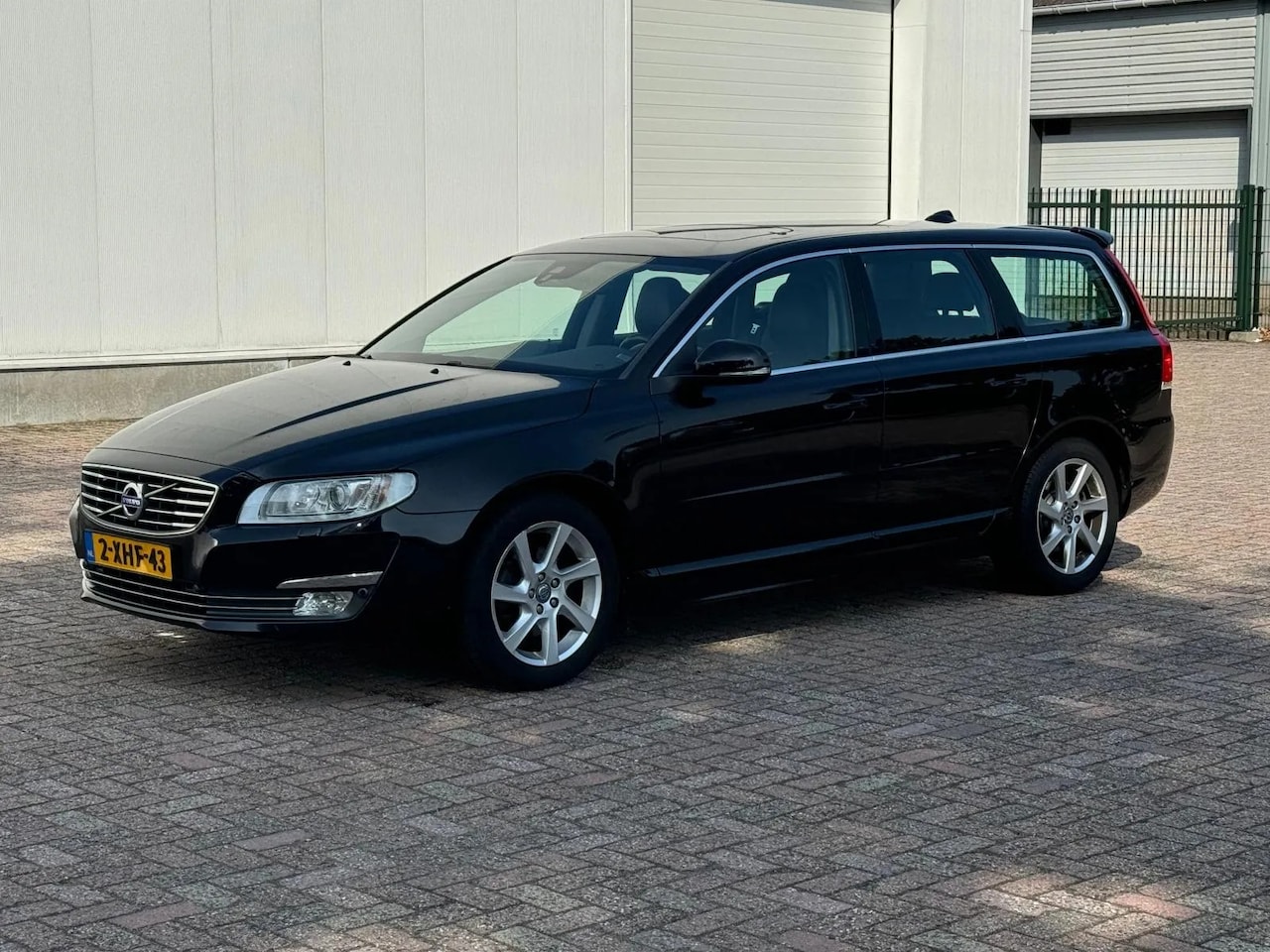 Volvo V70 - 2.0 D4 - AutoWereld.nl