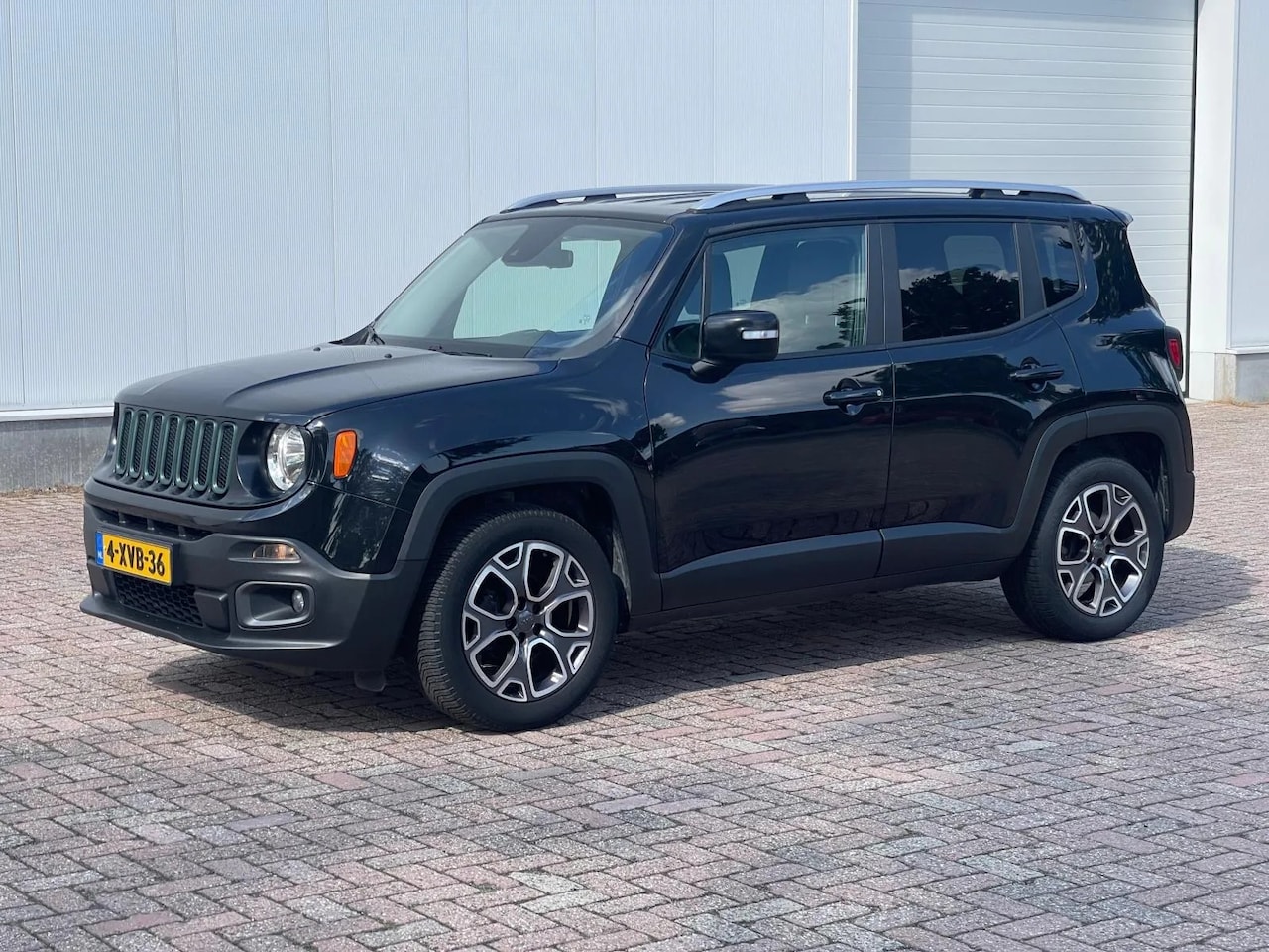 Jeep Renegade - 1.4 MultiAir Limited 1.4 MultiAir Limited - AutoWereld.nl