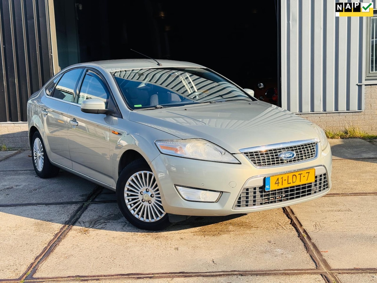 Ford Mondeo - 2.0-16V Limited 2.0-16V Limited - AutoWereld.nl