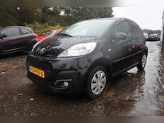 Peugeot 107 - 1.0 Première facelift 5 drs airco 228 dkm nw apk