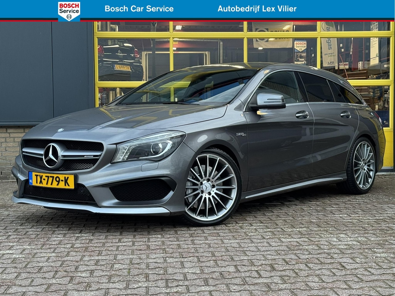 Mercedes-Benz CLA-klasse Shooting Brake - AMG 45 4MATIC OrangeArt Edition - AutoWereld.nl