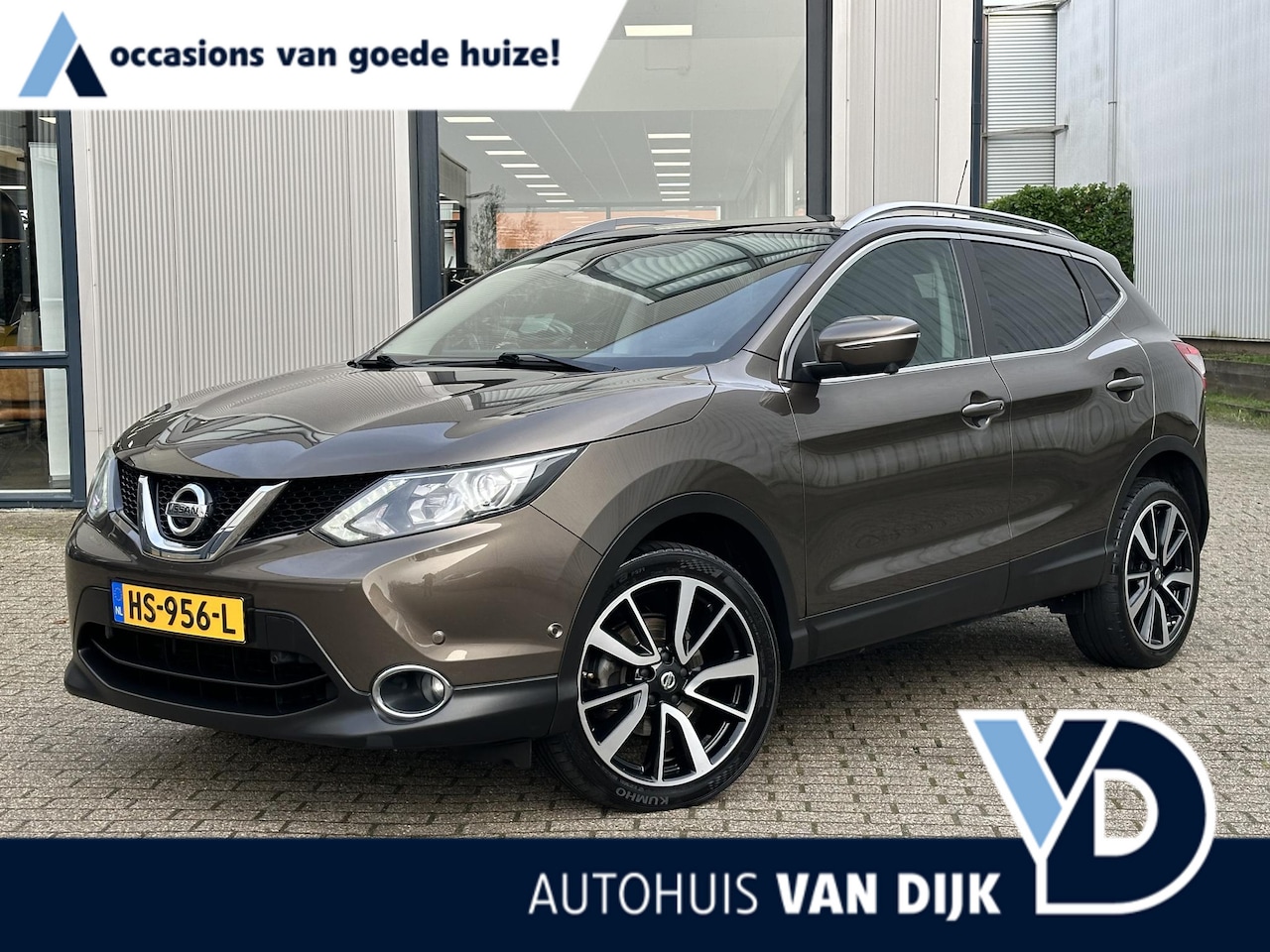 Nissan Qashqai - 1.6 163pk Tekna | Trekhaak/Leder/Navi/19"/Pano-Dak - AutoWereld.nl