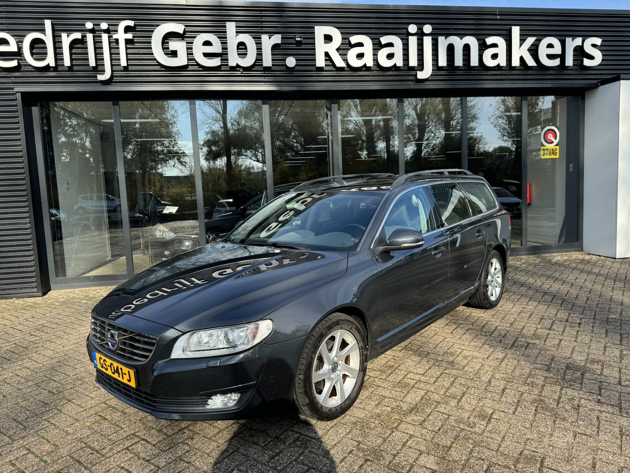 Volvo V70 - 2.0 D3 Classic Edition *Navigatie*ECC*Schuifdak* - AutoWereld.nl