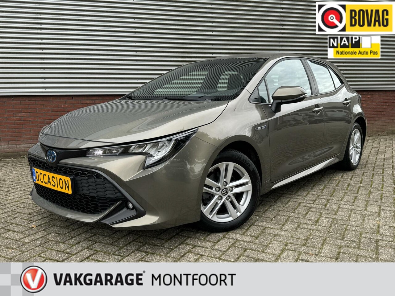 Toyota Corolla - 1.8 Hybrid Active|5 drs|Automaat|Adaptive Cruise|navi|Apple/Android Carplay|Camera|L.M. ve - AutoWereld.nl