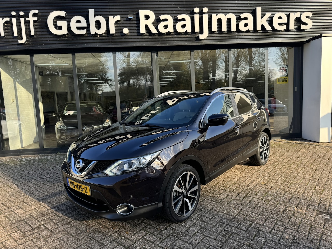 Nissan Qashqai - 1.2 Tekna *Camera*Leder*Panoramadak* - AutoWereld.nl