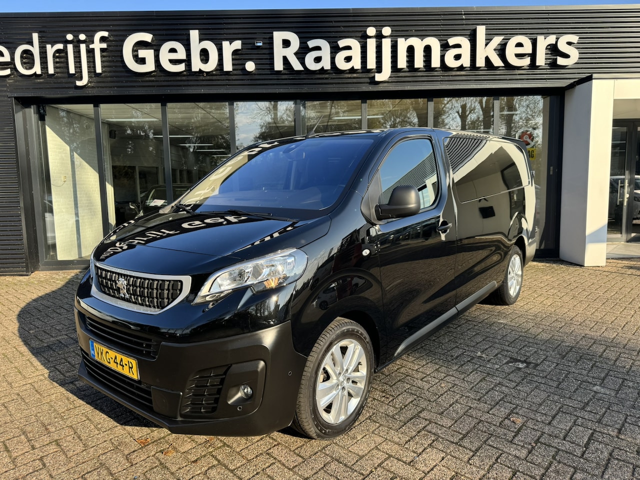 Peugeot Expert - 2.0 BlueHDI 120 Long Premium DC*Airco*Zijschuifdeur*Camera* - AutoWereld.nl