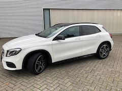 Mercedes-Benz GLA-Klasse - 180 Business Solution AMG Panorama dak. Trekhaak