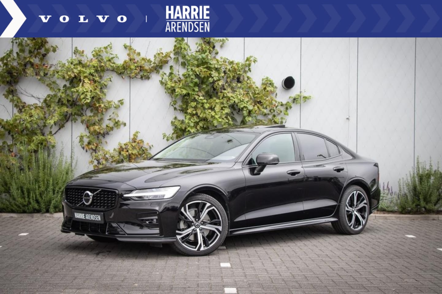 Volvo S60 - B4 Aut.7 Ultimate Dark | Adaptive cruise control | Harman Kardon audio | Panoramadak | Hea - AutoWereld.nl