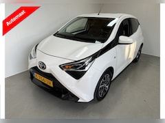 Toyota Aygo - 1.0 VVT-i x-play Automaat Apple Carplay Camera incl BTW