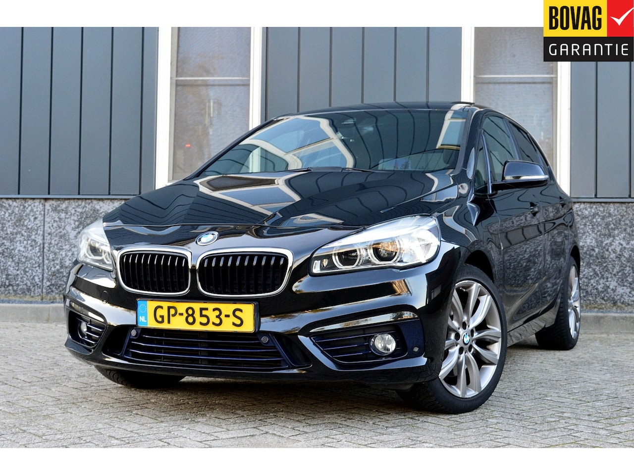 BMW 2-serie Active Tourer - 225i Sport Rijklaarprijs-Garantie Panorama dak Leder navigatie Trekhaak - AutoWereld.nl