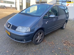 Seat Alhambra - 1.8-20VT Stylance / APK / 7 PERSOONS / AIRCO / NAP / GOED ONDERHOUDEN / NETTE AUTO