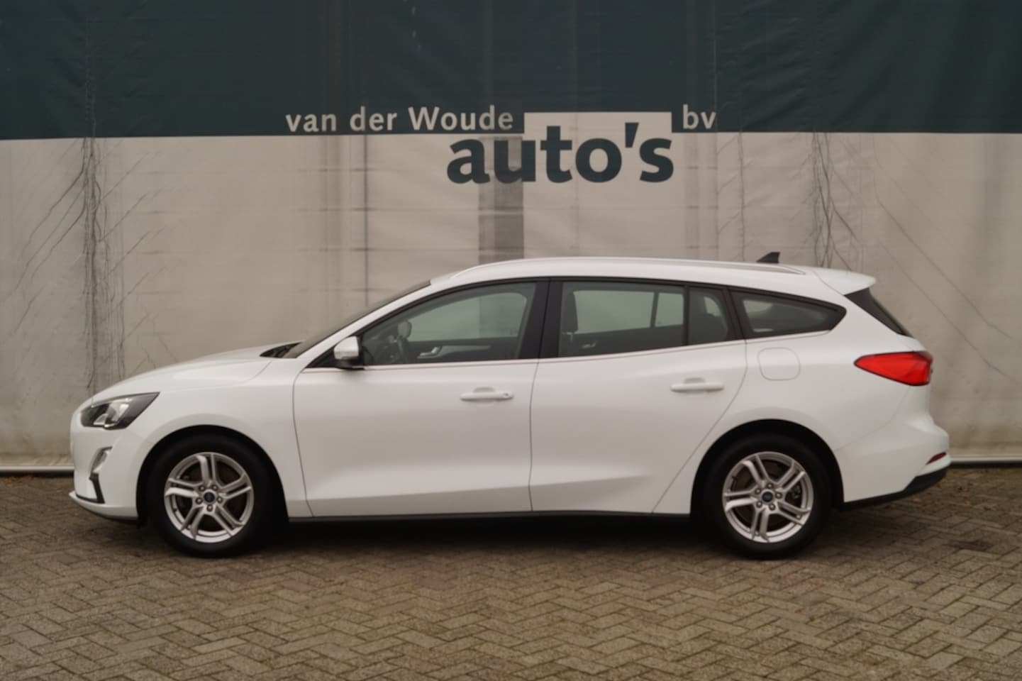 Ford Focus Wagon - 1.5d EcoBlue Trend Edition Business -NAVI-PDC- - AutoWereld.nl