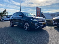 Volkswagen T-Cross - 1.0 TSI Style | Camera | NAVI | PDC | Trekhaak | Adapt. Cruise Control | Stoelverwarming |