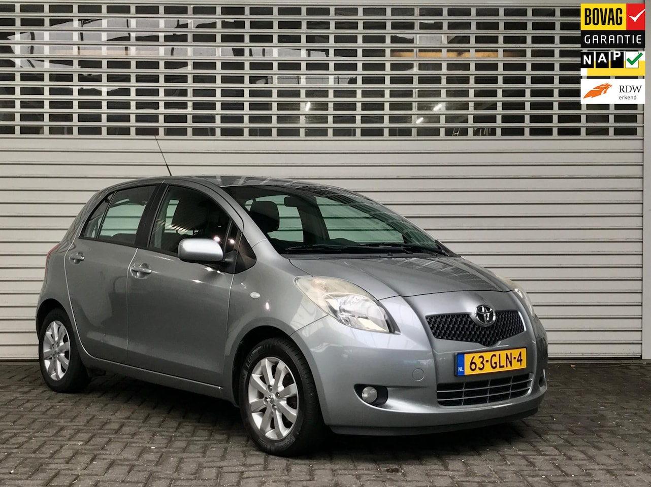 Toyota Yaris - 1.3 VVTi Executive MMT 1.3 VVTi Executive MMT - AutoWereld.nl