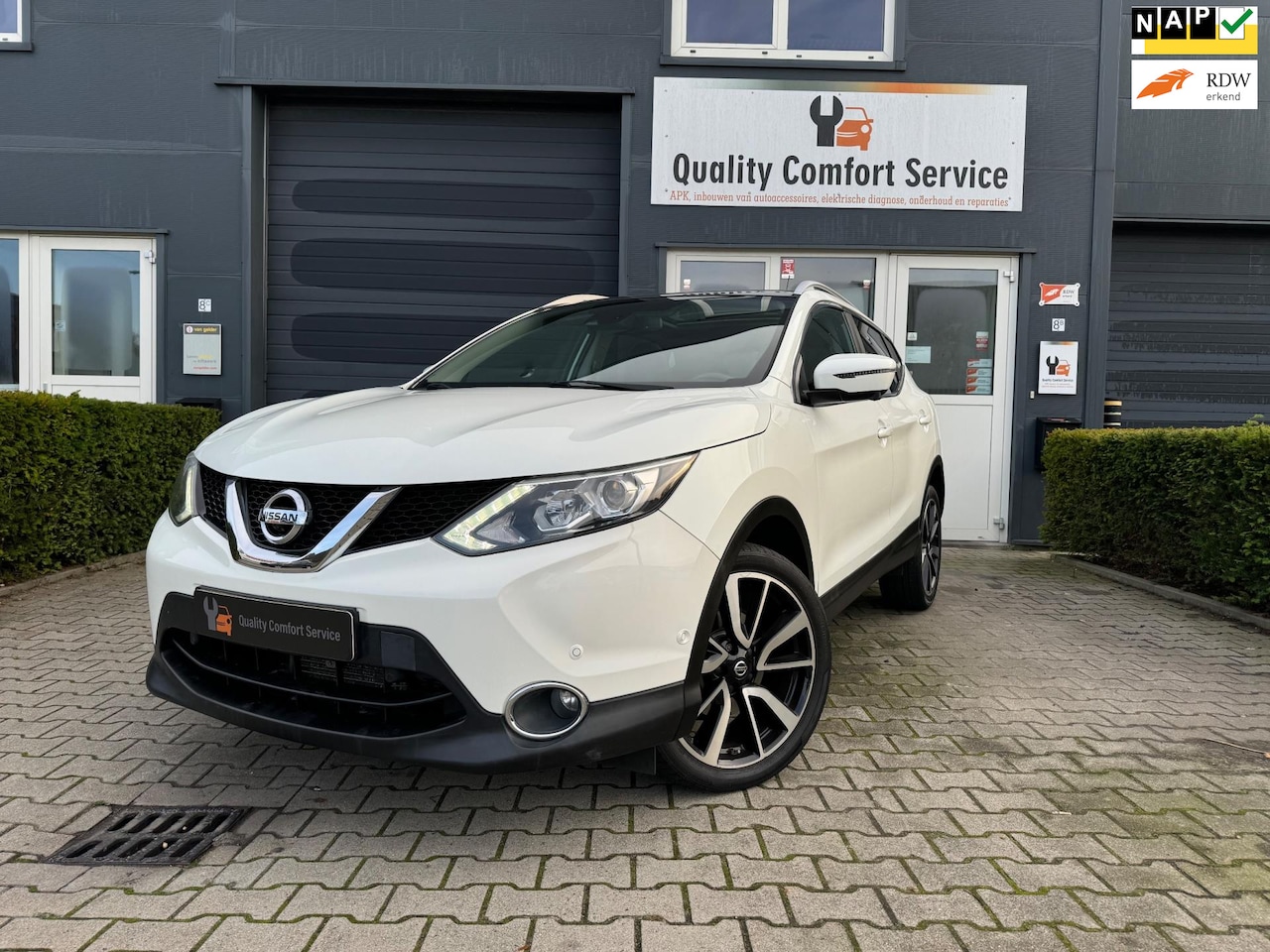 Nissan Qashqai - 1.2 Tekna|360°Camera|Pano|Dodehoek|Garantie|Nieuweketting - AutoWereld.nl