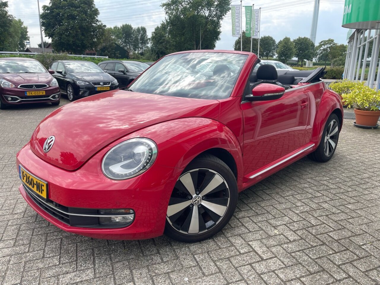 Volkswagen Beetle Cabriolet - 1.4 TSI Sport 1.4 TSI 160pk Sport, Nav, PDC, Stoelverwarming - AutoWereld.nl