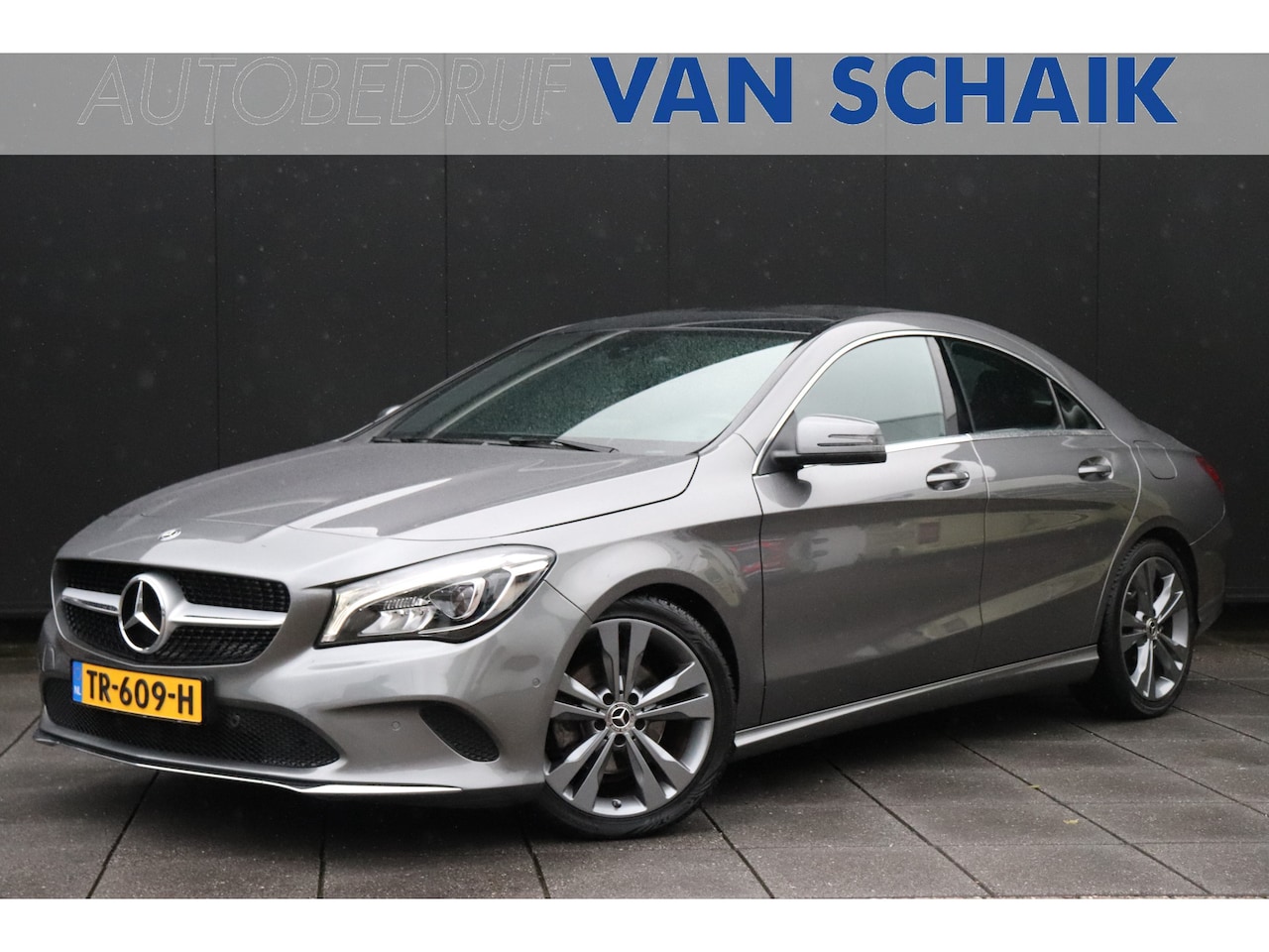 Mercedes-Benz CLA-Klasse - 180 Business Solution AMG Upgrade Edition | NL AUTO | PANO | STOELVERWARMING | SPORTSTOELE - AutoWereld.nl