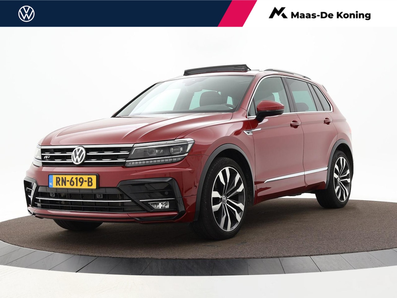 Volkswagen Tiguan - 1.4 TSI 150pk DSG Highline R-line | Trekhaak | Panoramadak | Ergo-stoelen met verwarming | - AutoWereld.nl