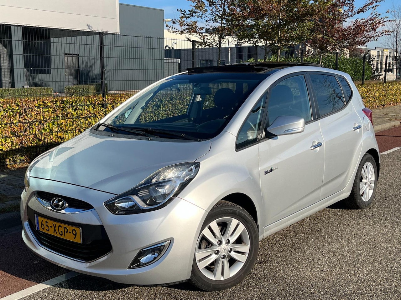 Hyundai ix20 - 1.6i i-Vision Panorama-dak Cruise-control Trekhaak - AutoWereld.nl