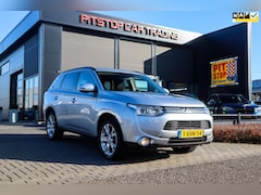 Mitsubishi Outlander - 2.0 Intense+, 7-Persoons, Trekhaak, Camera, Cruise