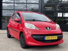 Peugeot 107 - 1.0-12V XR