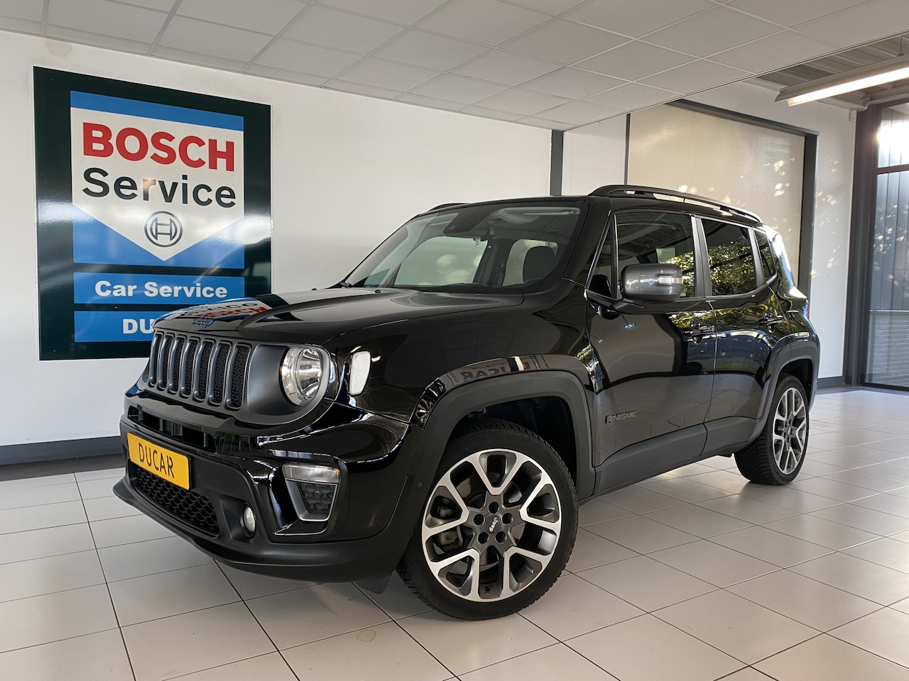 Jeep Renegade - 4xe 240 Plug-in Hybrid Electric S Apple Carplay /Android / stoel -stuur verw / Navigatie - AutoWereld.nl