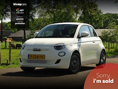 Fiat 500e - Action 24 kWh | PDC | Lichtmetaal | 1e Eig | Bluetooth | Cruise