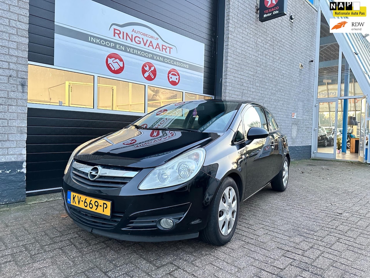 Opel Corsa - 1.4-16V Business Met Jaar APK - AutoWereld.nl