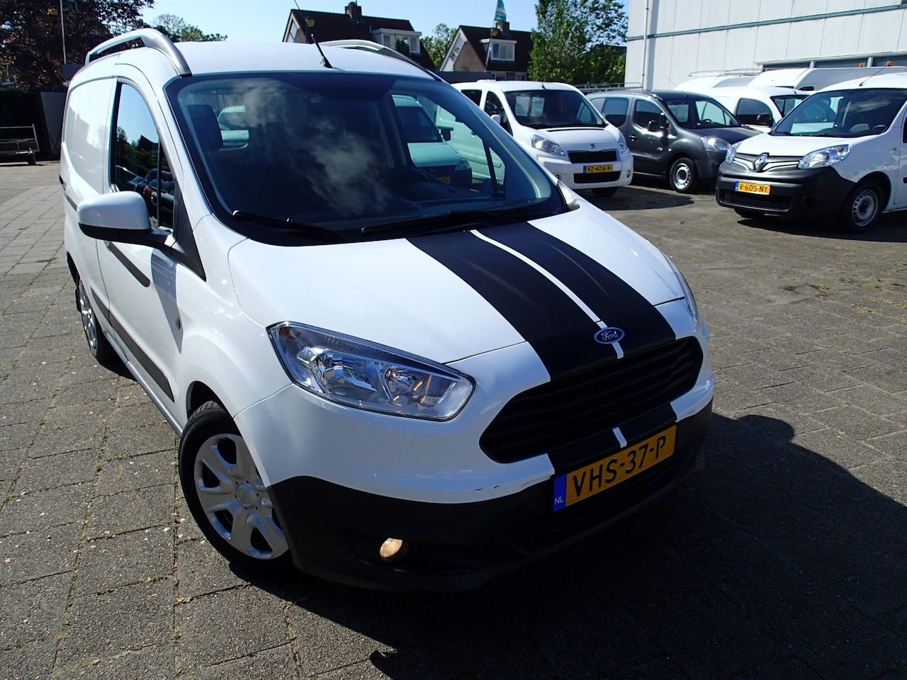 Ford Transit Courier - 1.5 TDCI Trend Start&Stop VOOEZIEN VAN AIRCO+CRUISE+2X ZIJSCHUIFDEUR !! - AutoWereld.nl