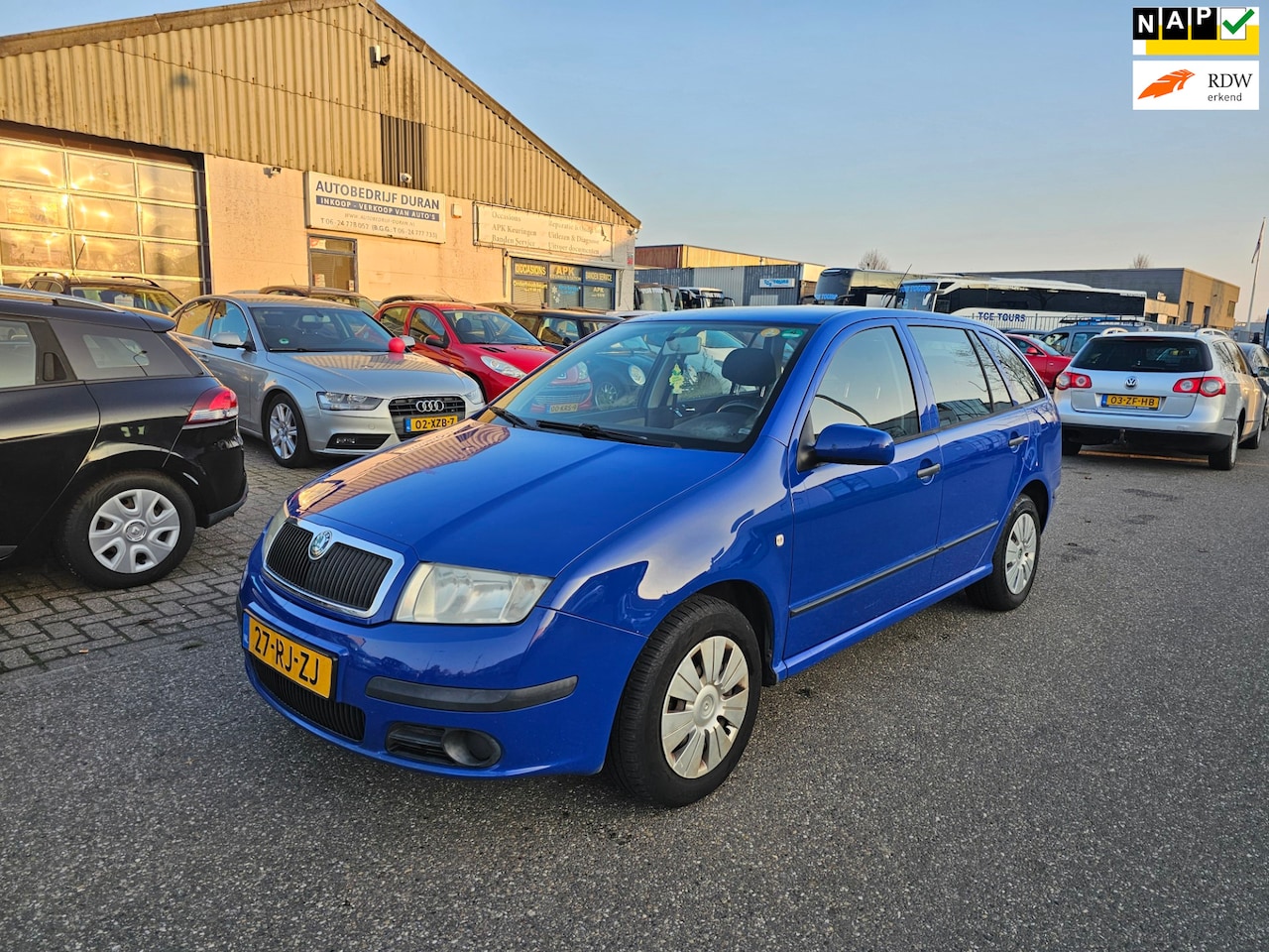 Skoda Fabia Combi - 1.2-12V Ambiente Airco Bj:2005 NAP! - AutoWereld.nl