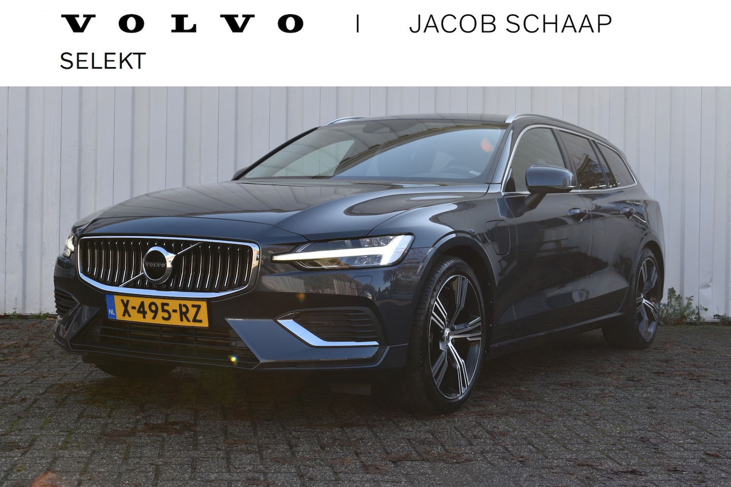 Volvo V60 - Recharge T6 AWD 350PK Automaat Plus Bright | Long Range | H&K | Camera | ACC | Leder | Ele - AutoWereld.nl