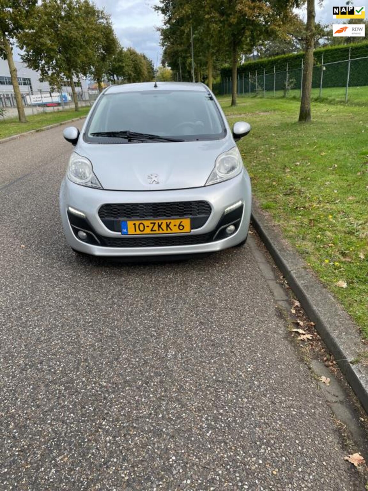 Peugeot 107 - 1.0 Black & Silver - AutoWereld.nl