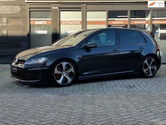 Volkswagen Golf - 2.0 TSI GTI Performance