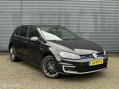 Volkswagen Golf - 7 GTE 1.4 TSI Hybride | PDC |