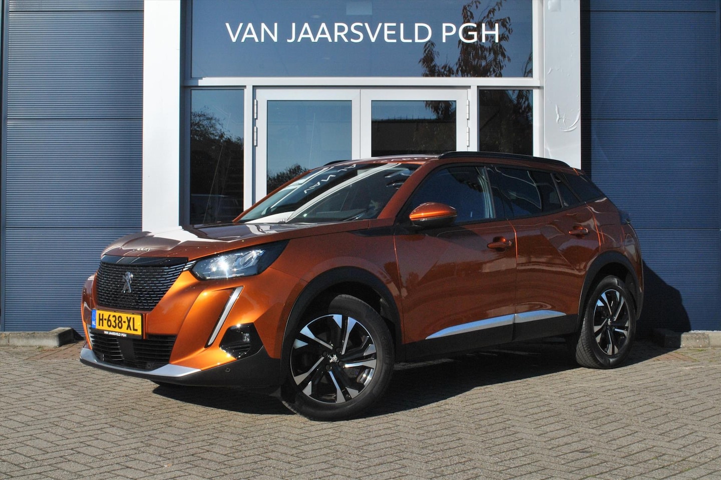 Peugeot 2008 - Allure 1.2 Puretech 130pk Camera / Trekhaak - AutoWereld.nl