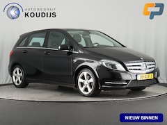 Mercedes-Benz B-klasse - 180 Ambition (NL-Auto / Afn. Trekhaak / Cruise / Navi / PDC)