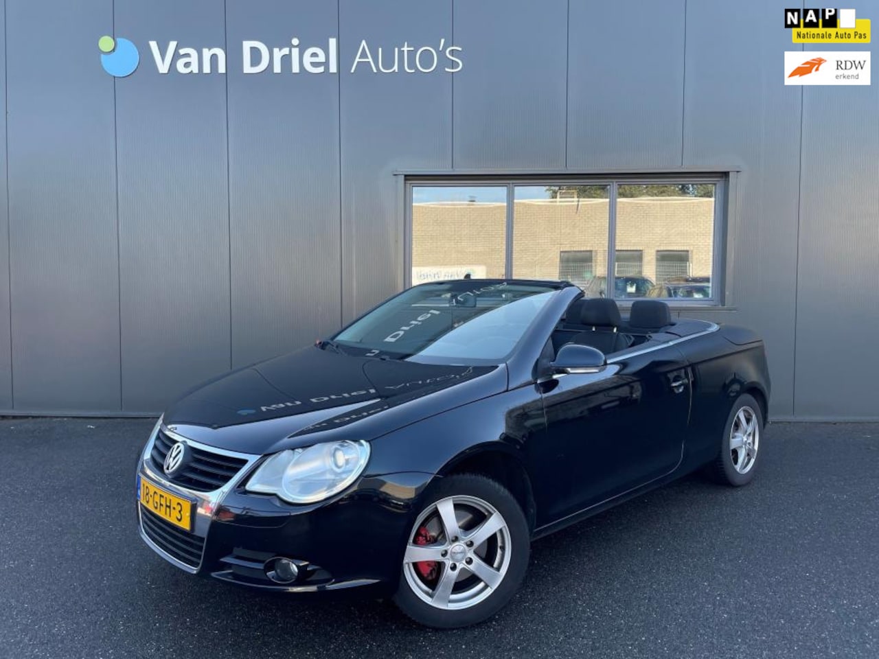 Volkswagen Eos - 2.0-16v FSI / Airco / Parkeersensoren achter! - AutoWereld.nl