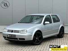 Volkswagen Golf - 1.6-16V Ocean