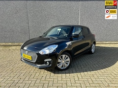 Suzuki Swift - 1.0 Select | APPLE CARPLAY | A.CAMERA | STOELVERWARMING | APK T/M 3-7-2026 | AFLEVERBEURT