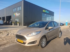 Ford Fiesta - 1.0 Style 65 pk Navigatie / voorruitverwarming