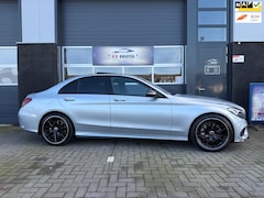 Mercedes-Benz C-klasse - 180 AMG Airco Panoramdak Luchtvering Trekhaak 110.332 Km Nap Logisch voorzien van alle opt