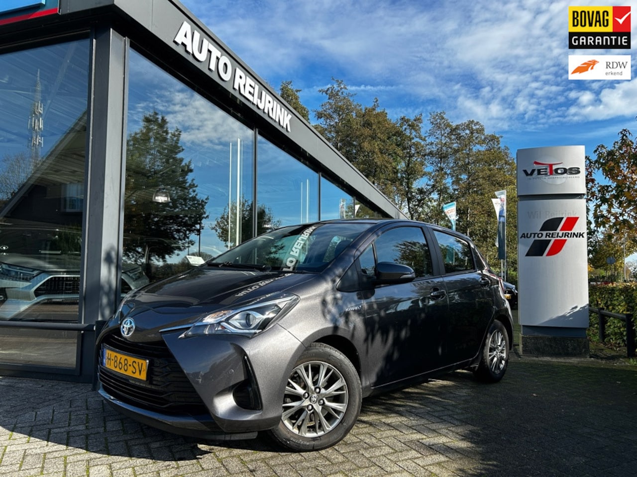 Toyota Yaris - 1.5 Hybrid Active 1.5 Hybrid Active, navi, afn trekhaak, Parkeersensor achter, Lm velgen - AutoWereld.nl