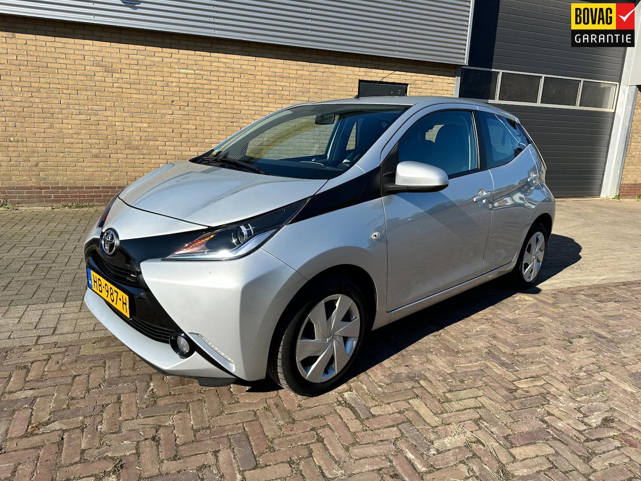 Toyota Aygo - 1.0 VVT-i x-play 1.0 VVT-i x-play - AutoWereld.nl