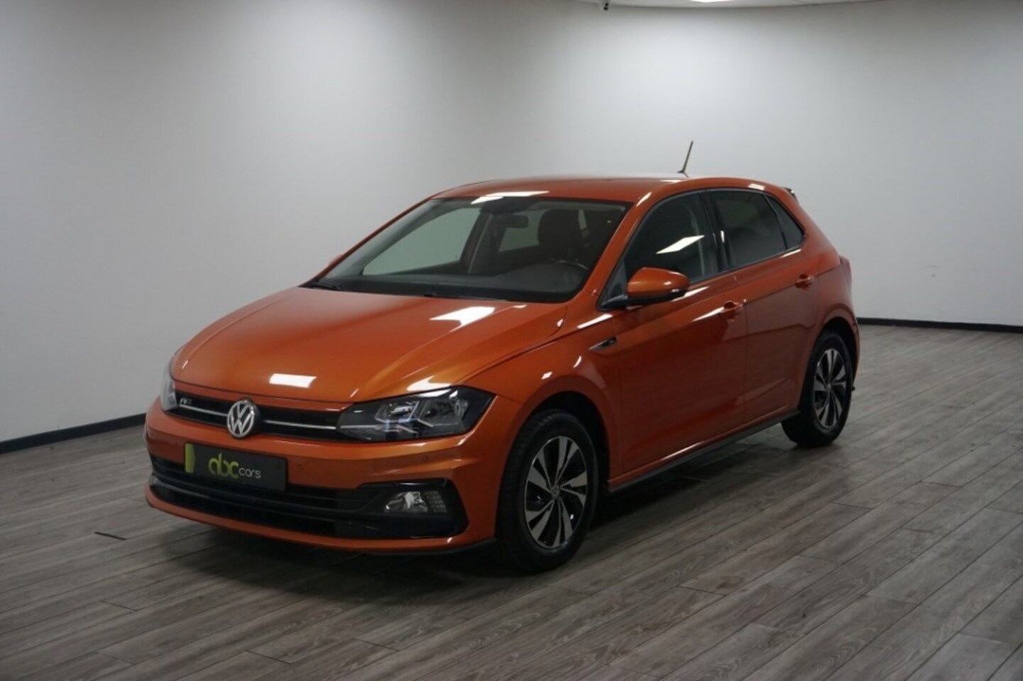 Volkswagen Polo - 1.0 TSI COMFORTLINE BUSINESS R-LINE / AIRCO/ NAVIGATIE - AutoWereld.nl