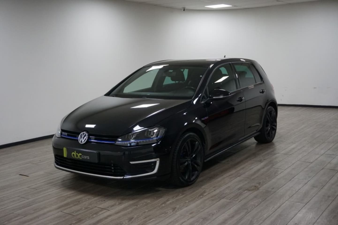 Volkswagen Golf - 1.4 TSI GTE DSG/ NAVI/ PANORAMADAK - AutoWereld.nl