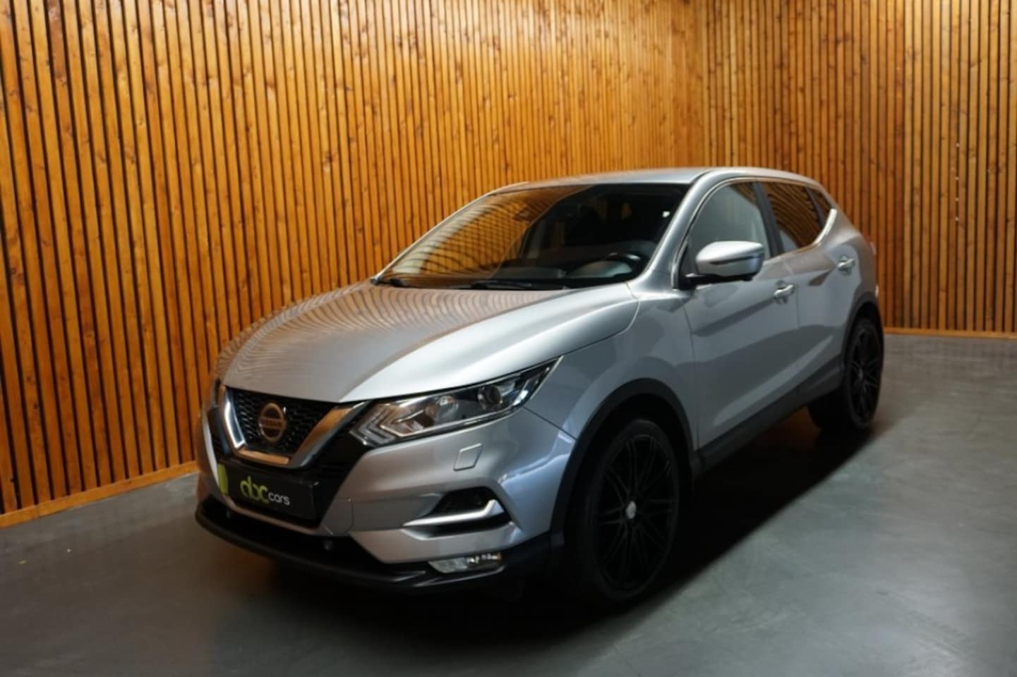 Nissan Qashqai - 1.3 DIG-T N-CONNECTA 160 PK AUTOMAAT - AutoWereld.nl