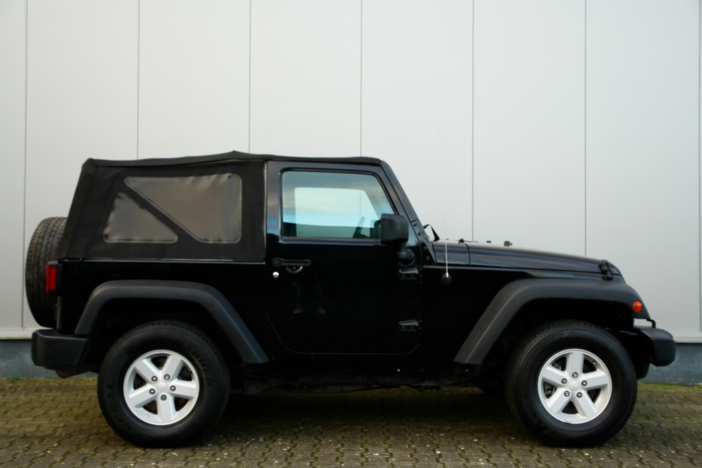 Jeep Wrangler - 3.8 V6 4x4 LPG 147kw - AutoWereld.nl