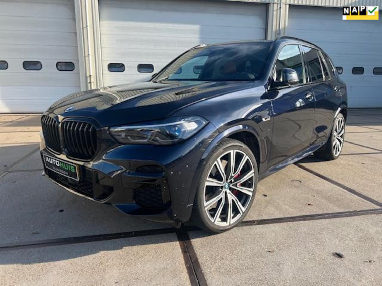 BMW X5 - XDrive45e High Executive pano vol uitgevoerd - AutoWereld.nl